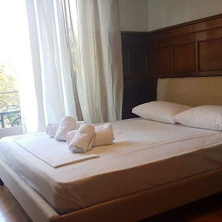 Violet Errathens Apartment - Athens Center, 7 Bd, 3 Bath ภายนอก รูปภาพ