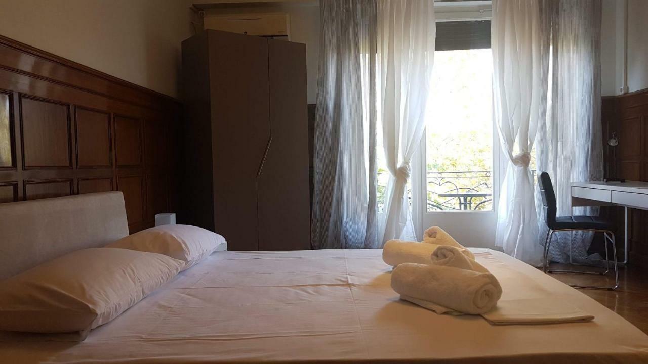 Violet Errathens Apartment - Athens Center, 7 Bd, 3 Bath ภายนอก รูปภาพ
