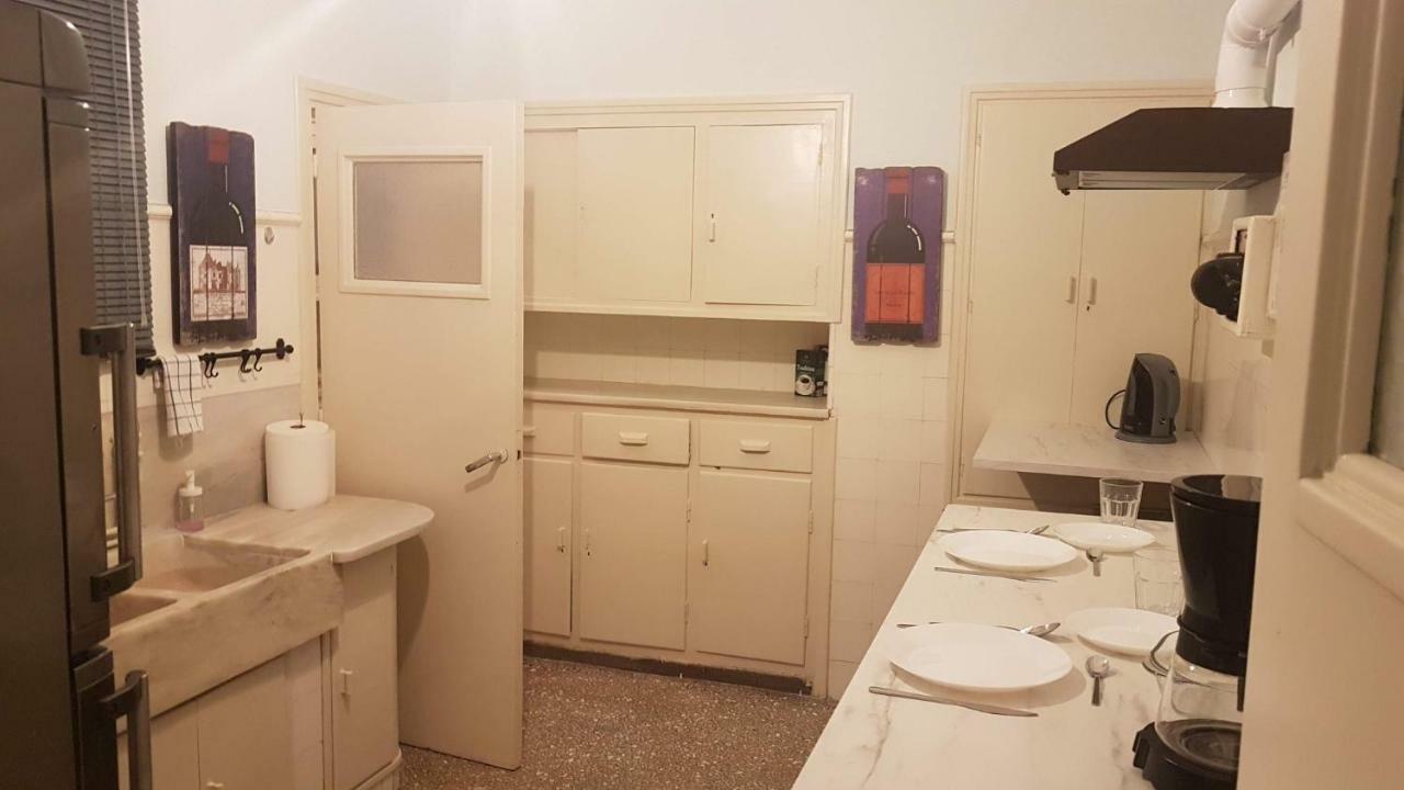Violet Errathens Apartment - Athens Center, 7 Bd, 3 Bath ภายนอก รูปภาพ