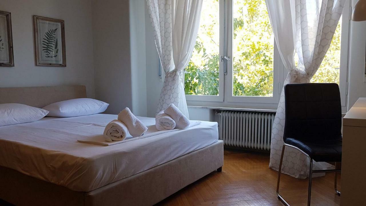Violet Errathens Apartment - Athens Center, 7 Bd, 3 Bath ภายนอก รูปภาพ