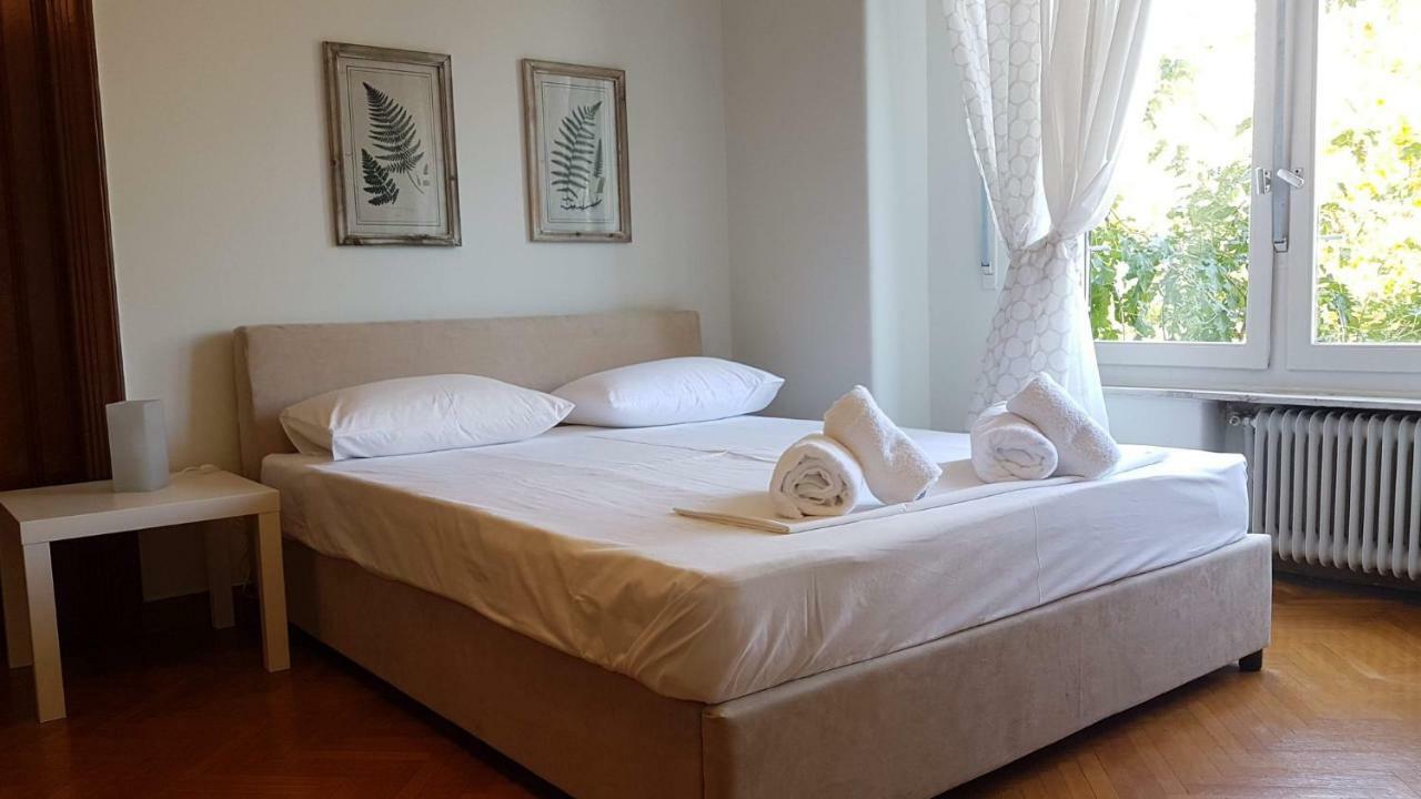 Violet Errathens Apartment - Athens Center, 7 Bd, 3 Bath ภายนอก รูปภาพ