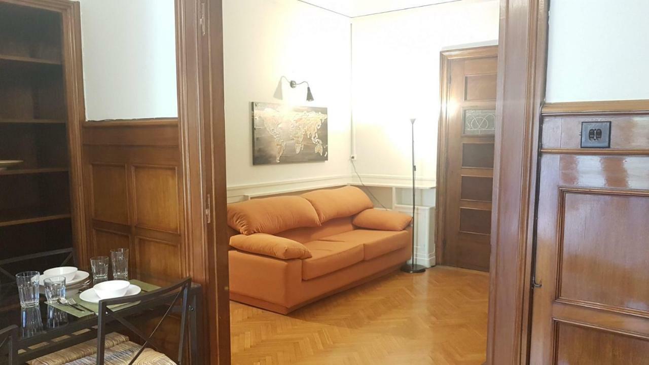 Violet Errathens Apartment - Athens Center, 7 Bd, 3 Bath ภายนอก รูปภาพ