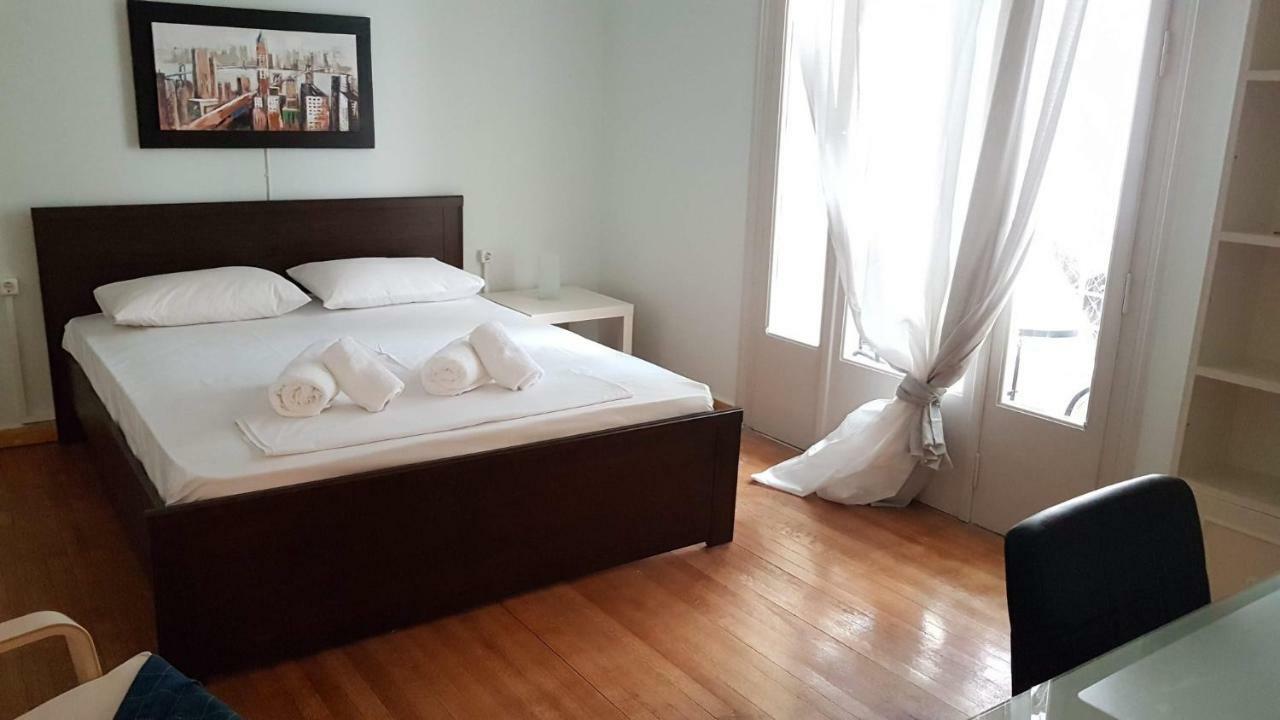 Violet Errathens Apartment - Athens Center, 7 Bd, 3 Bath ภายนอก รูปภาพ