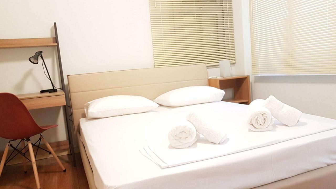 Violet Errathens Apartment - Athens Center, 7 Bd, 3 Bath ภายนอก รูปภาพ